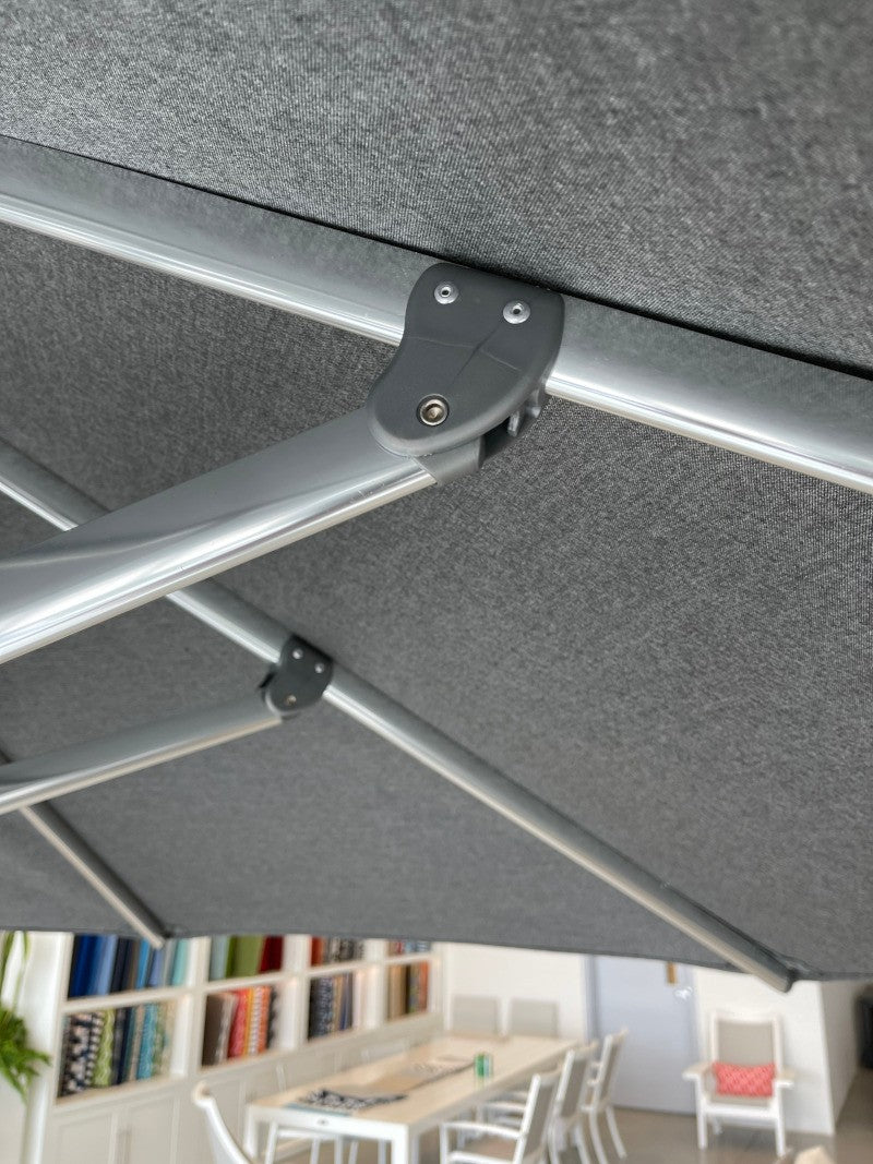 7&#39; Square Commercial Patio Umbrella