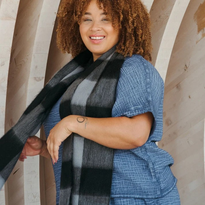 Pokoloko Alpaca Seamless Check Scarf - Licorice Check