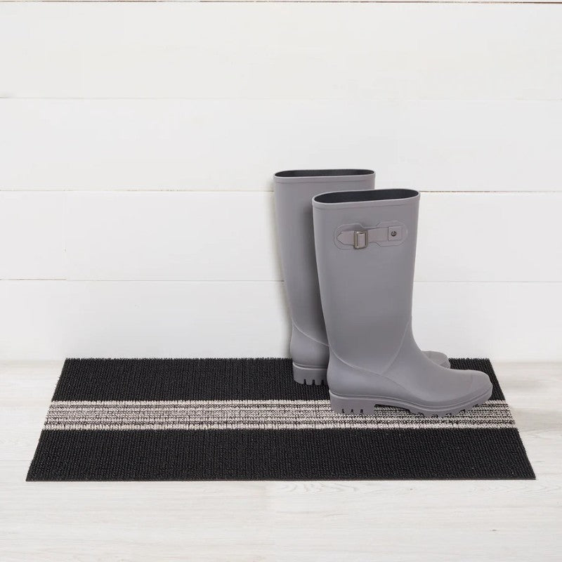 Chilewich Relay Stripe Shag Mat, Coal