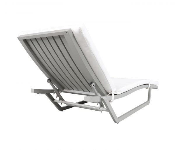 Nevis Outdoor Lounge Chair