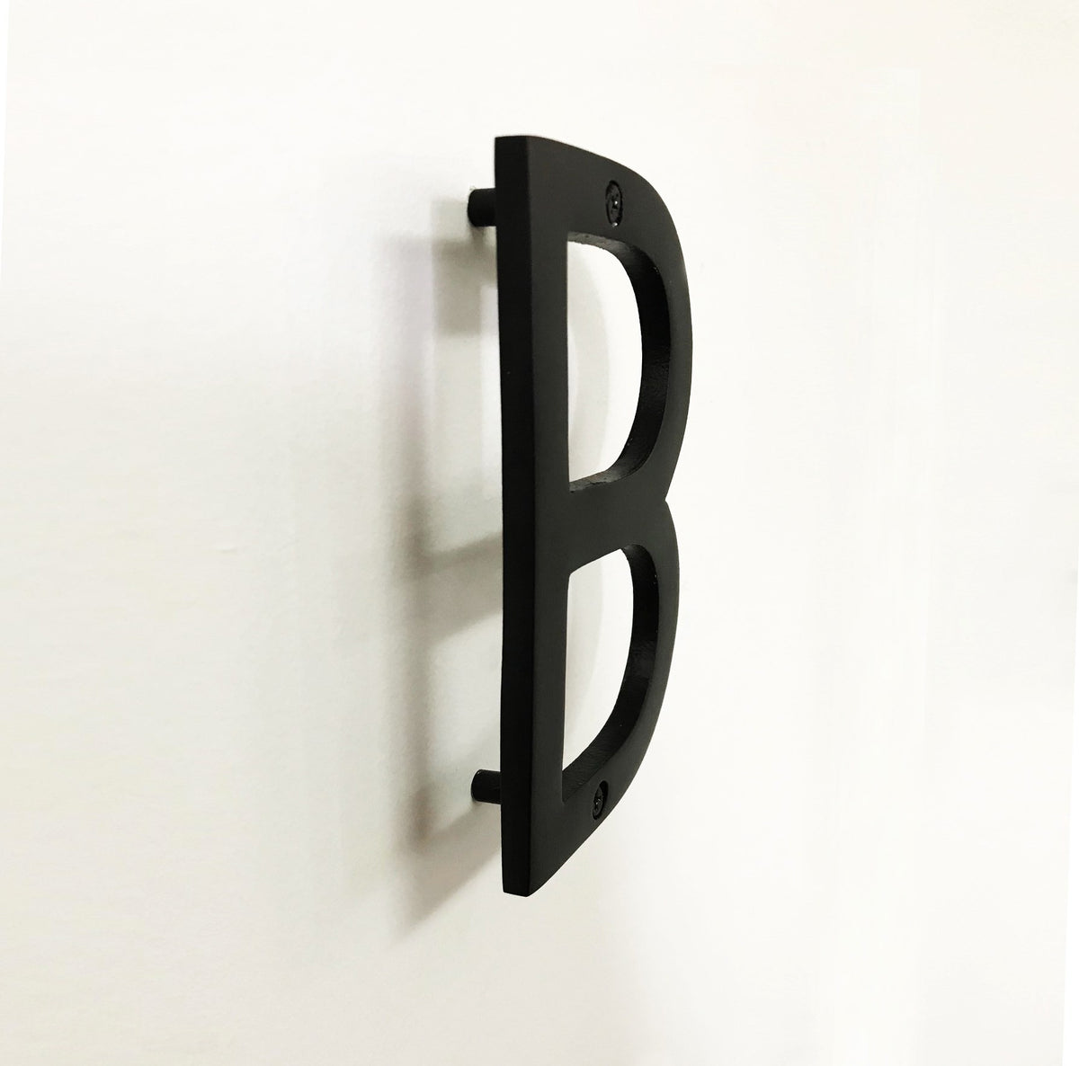 House Letter 'B' - Black Aluminum