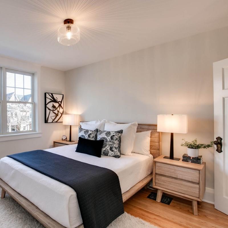 Gia 2-Drawer Nightstand