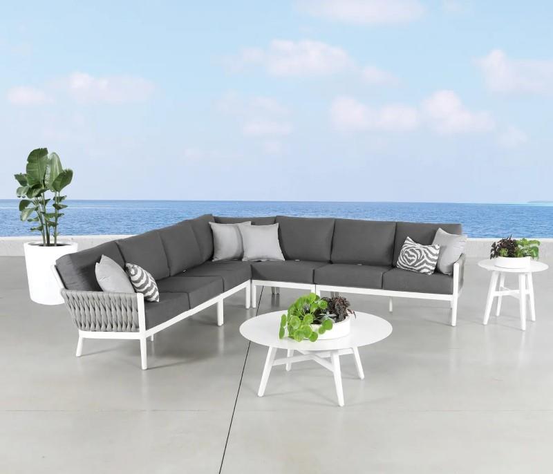 Trellis Outdoor Corner