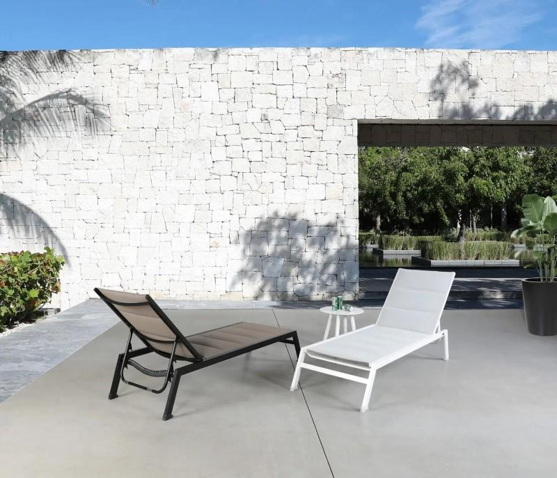 Element Padded Sling Lounge