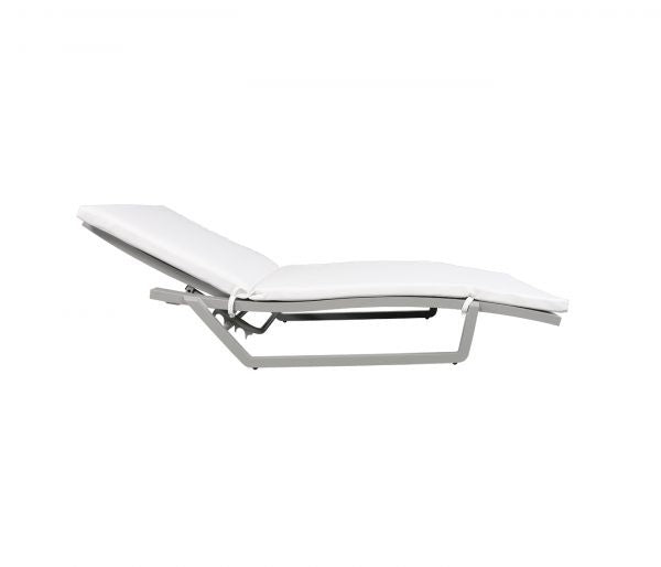 Nevis Outdoor Lounge Chair