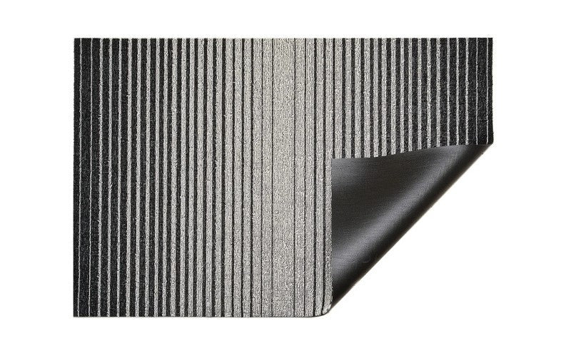 Chilewich Domino Shag Floor Mat, Black/White