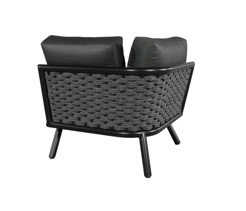 Harlow Outdoor Corner