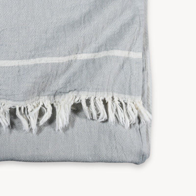 Pokoloko Arrow XL Towel Throw - Light Grey/Ecru