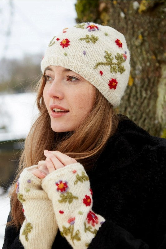 Lugano Cream Embroidered Flowers Fingerless Gloves