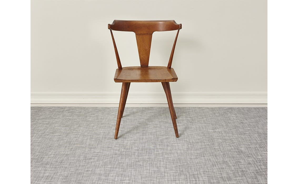 Chilewich Ikat Woven Floor Mat, White/Silver