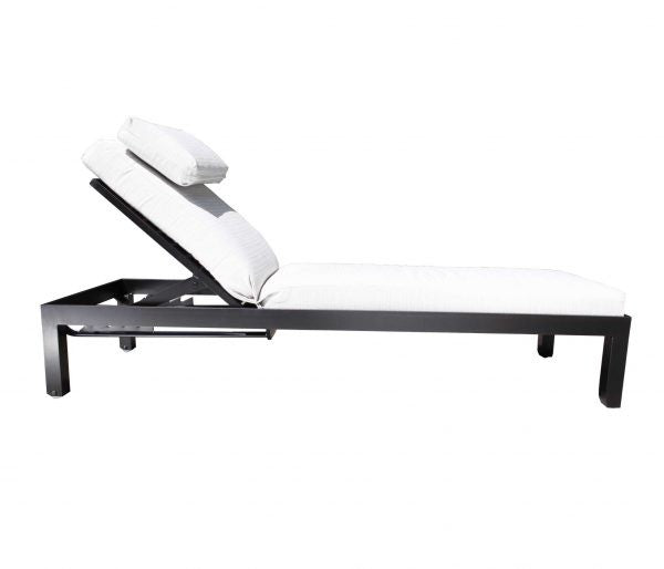 Apex Outdoor Lounger