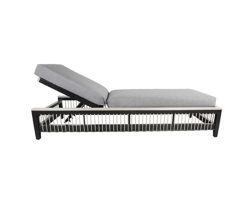 Cove Outdoor Lounger