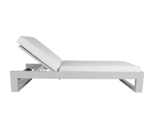 Belvedere Outdoor Lounge Chair