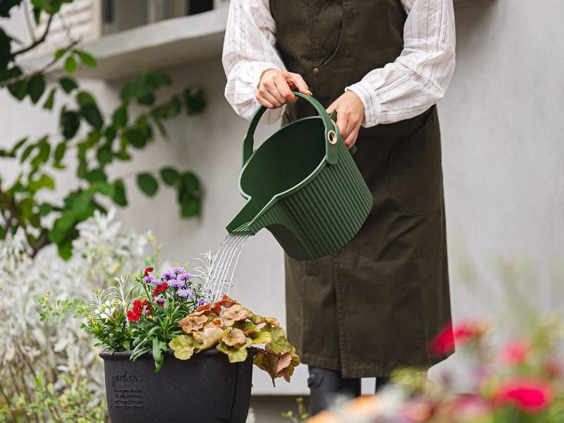Hachiman Green Watering Can