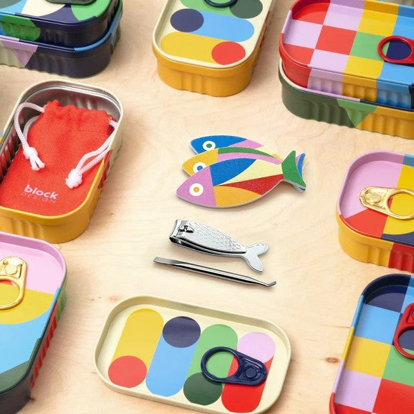 Nail Kit Tin