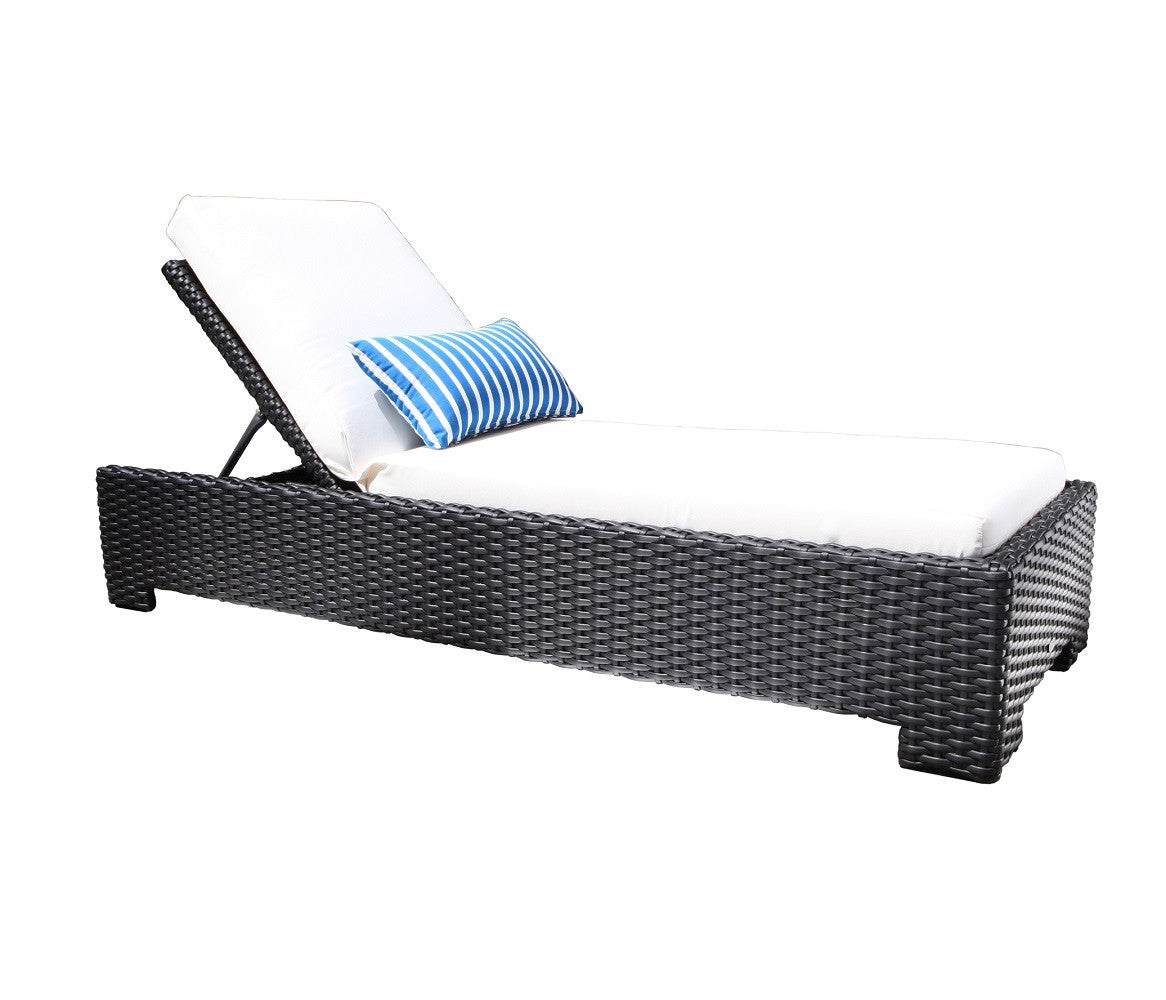 Brighton Outdoor Lounge Chair