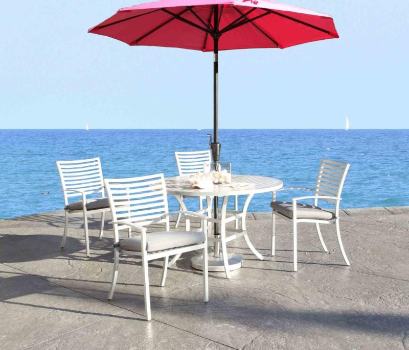 9&#39; Round Auto Tilt Patio Umbrella