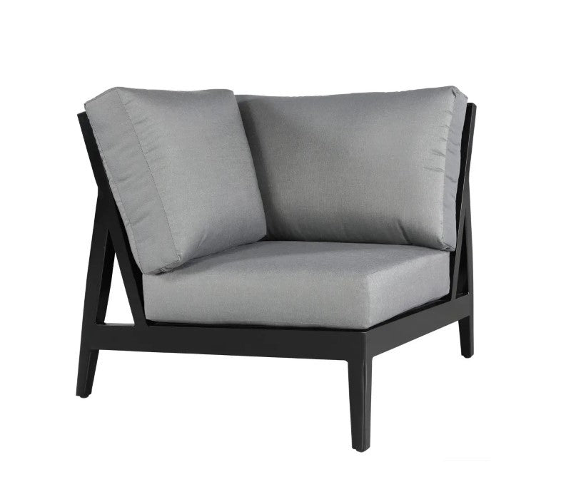 Studio Outdoor Corner