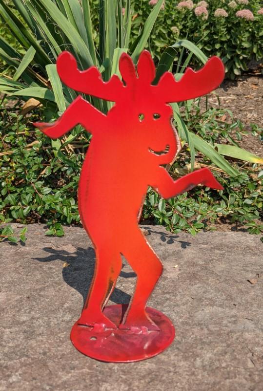 Dog Bite Steel Red Dancing Moose