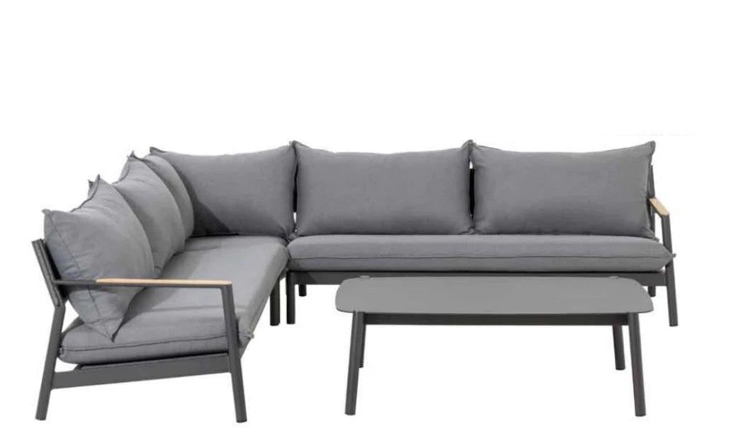 Merida Outdoor 4 Piece Sectional Set