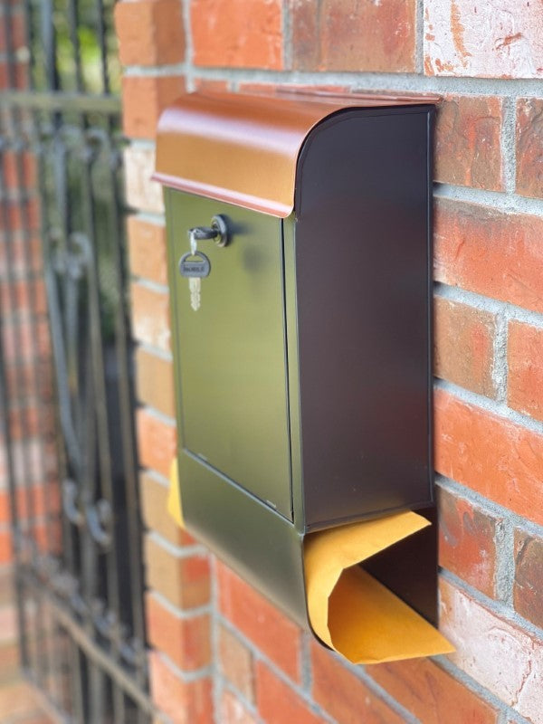 Dominion Iron Mailbox Black &amp; Copper, W/lock &amp; Holder