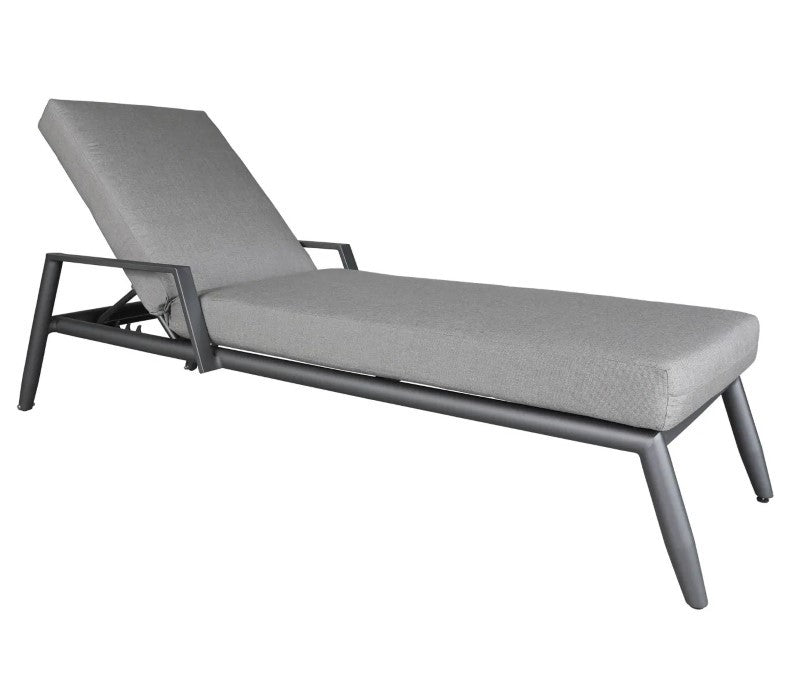 Grace Outdoor Lounge Chair