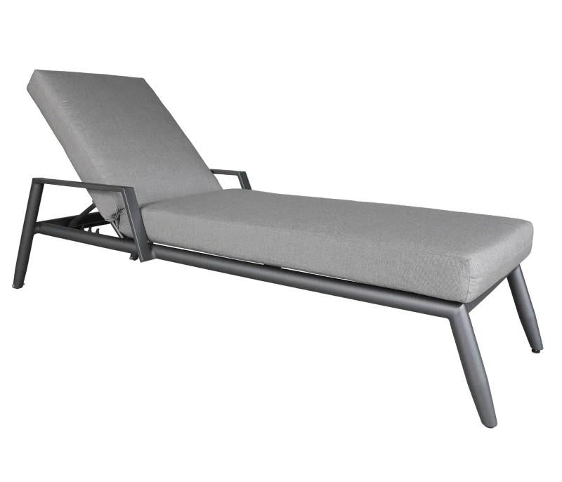 Grace Outdoor Lounge Chair
