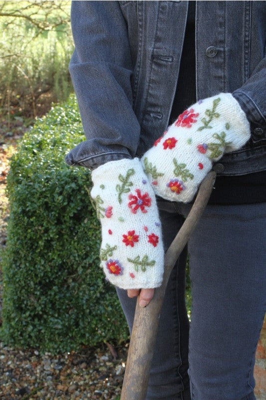 Lugano Cream Embroidered Flowers Fingerless Gloves