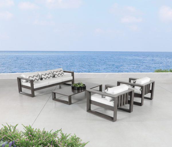 Belvedere Loveseat