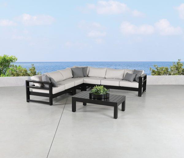 Aura Outdoor Slipper Chair