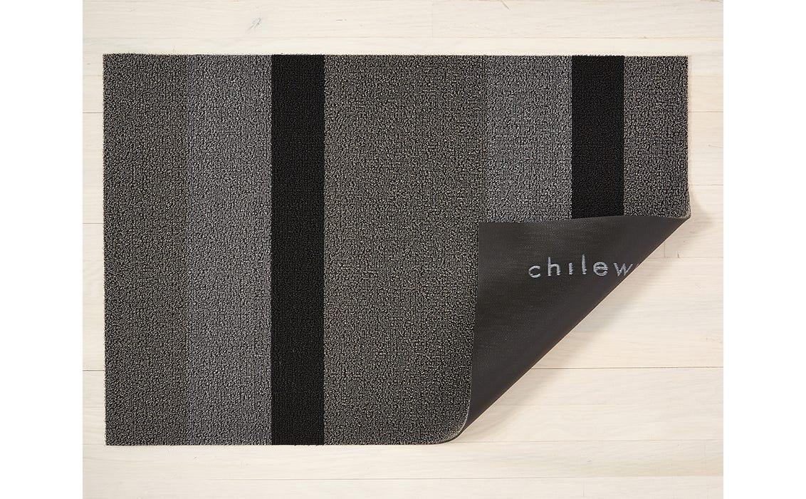 Chilewich Indoor/Outdoor Bold Stripe Shag Mat, Silver/Black