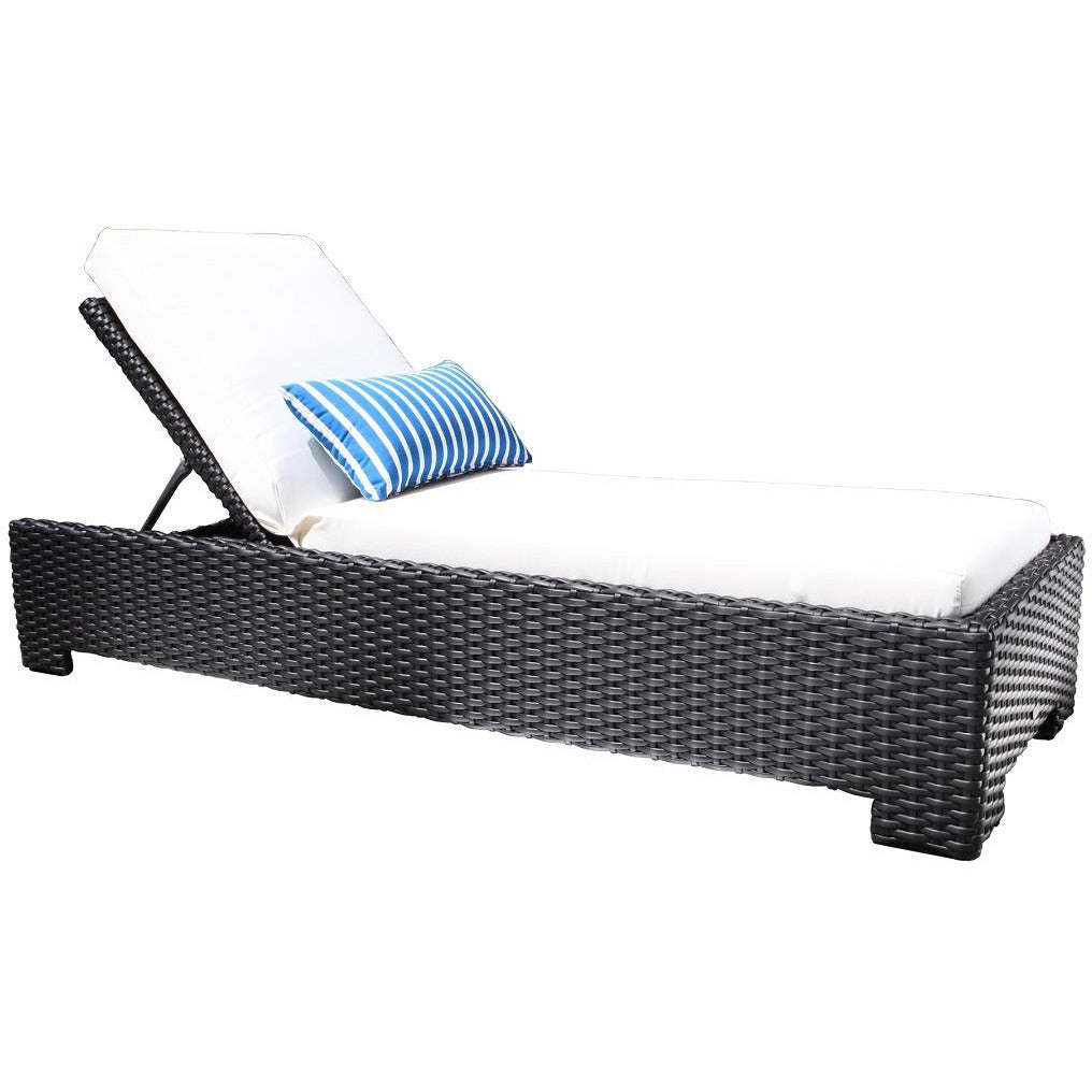 Brighton Outdoor Lounge Chair