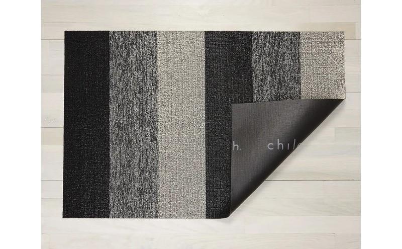 Chilewich Outdoor/Indoor Marbled Stripe Tufted Shag Mat Salt and Pepper